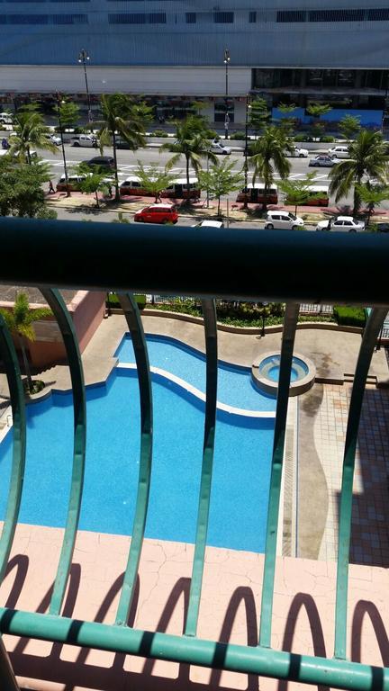 T & H Vacation Condo @Marina Court Кота-Кинабалу Номер фото