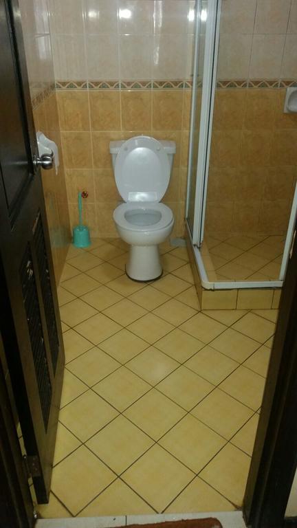 T & H Vacation Condo @Marina Court Кота-Кинабалу Номер фото